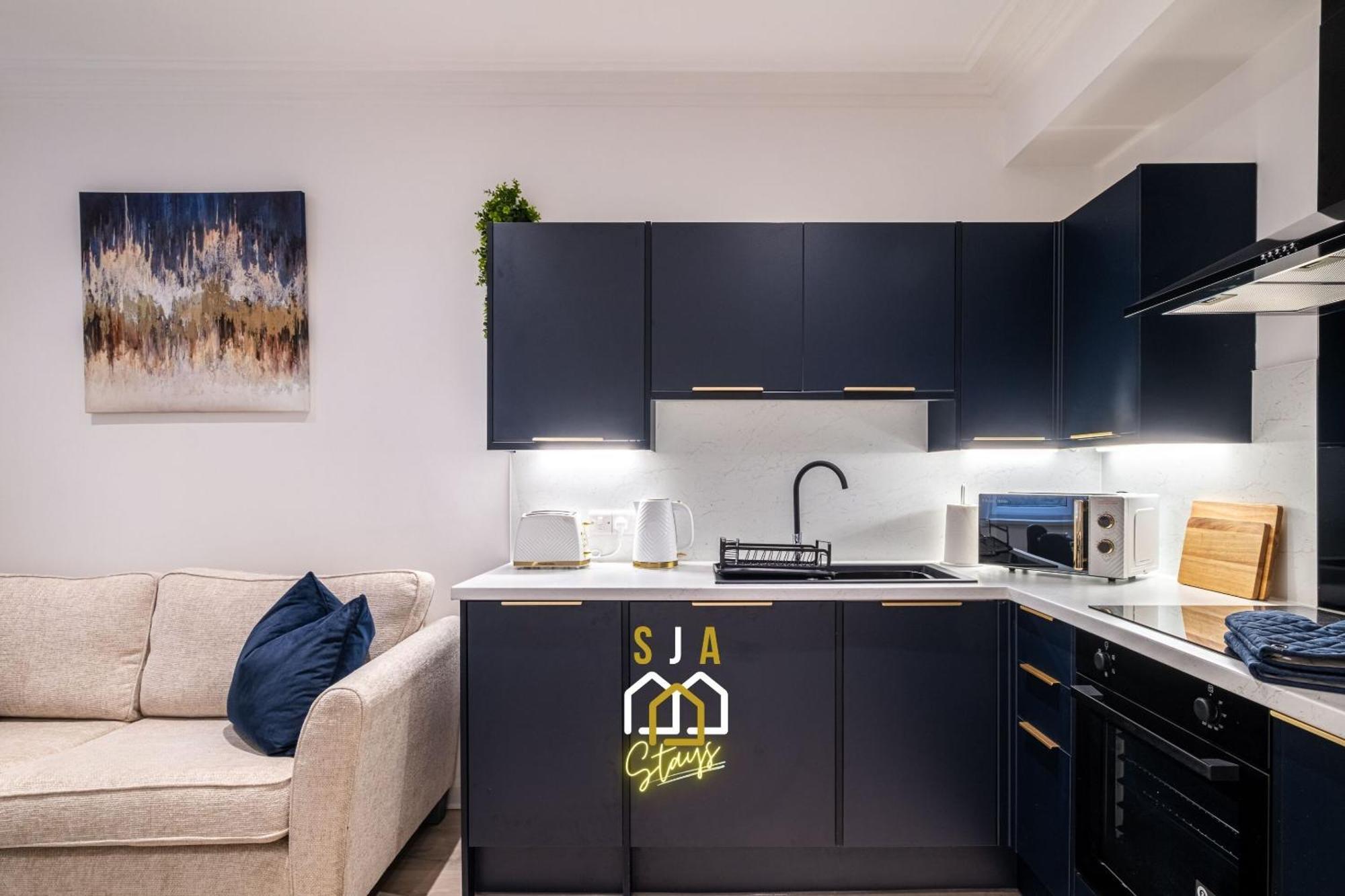 Holburn Hideaway - Sja Stays - Modern 2 Bed Apartment Aberdeen Exteriör bild